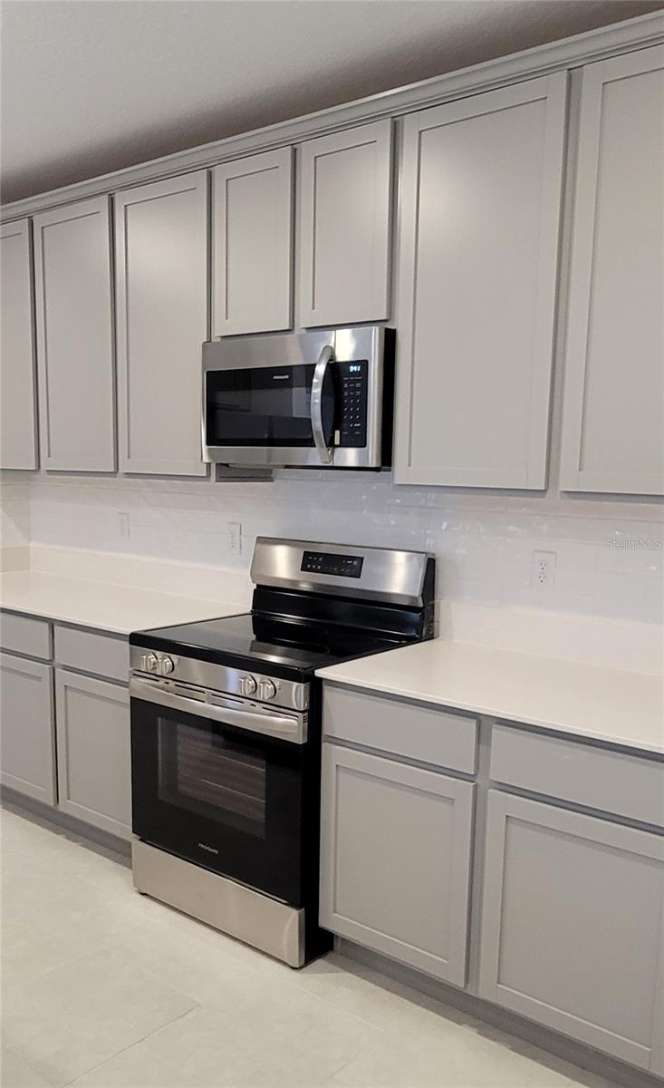 2135 GREEN VALLEY ST, DAYTONA BEACH, FL, 32124