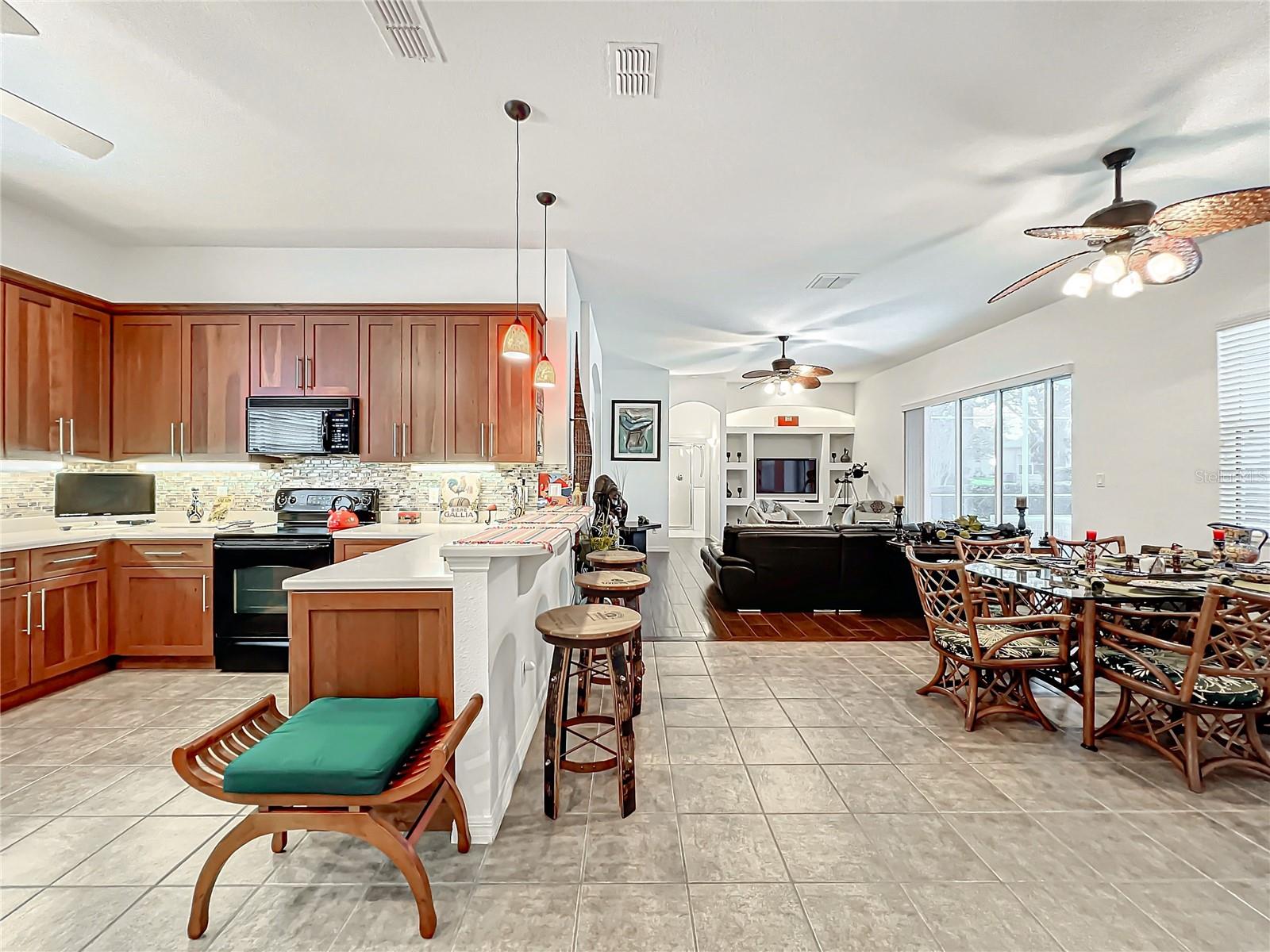 25321 FOREST OAK CT, LEESBURG, FL, 34748