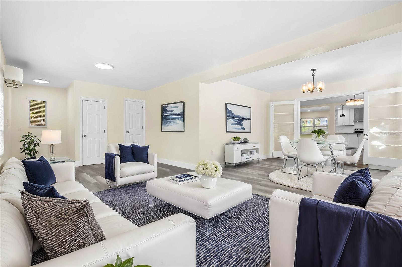 136 BAY POINT DR NE, ST PETERSBURG, FL, 33704