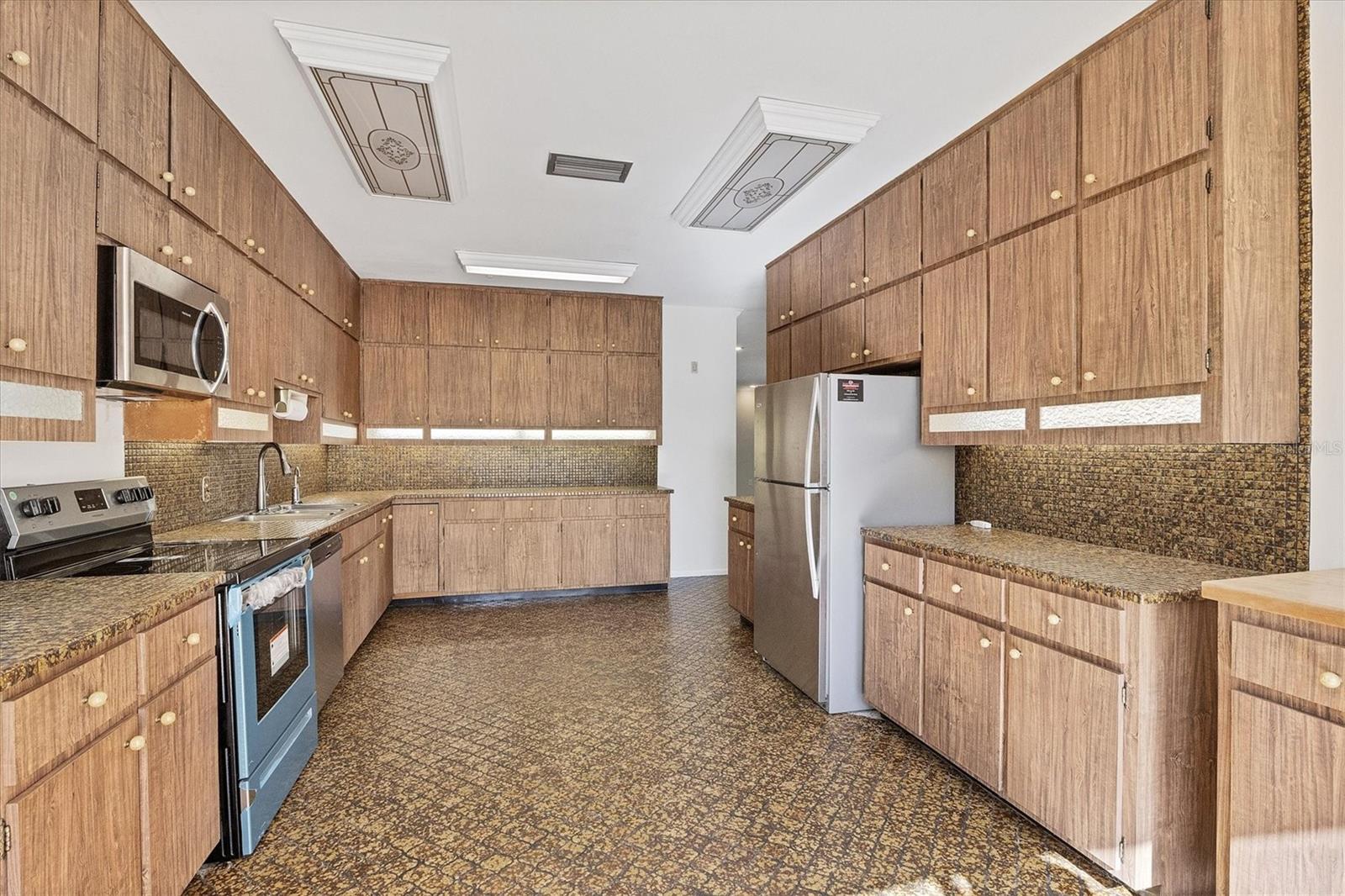 A4634295 Property Photo