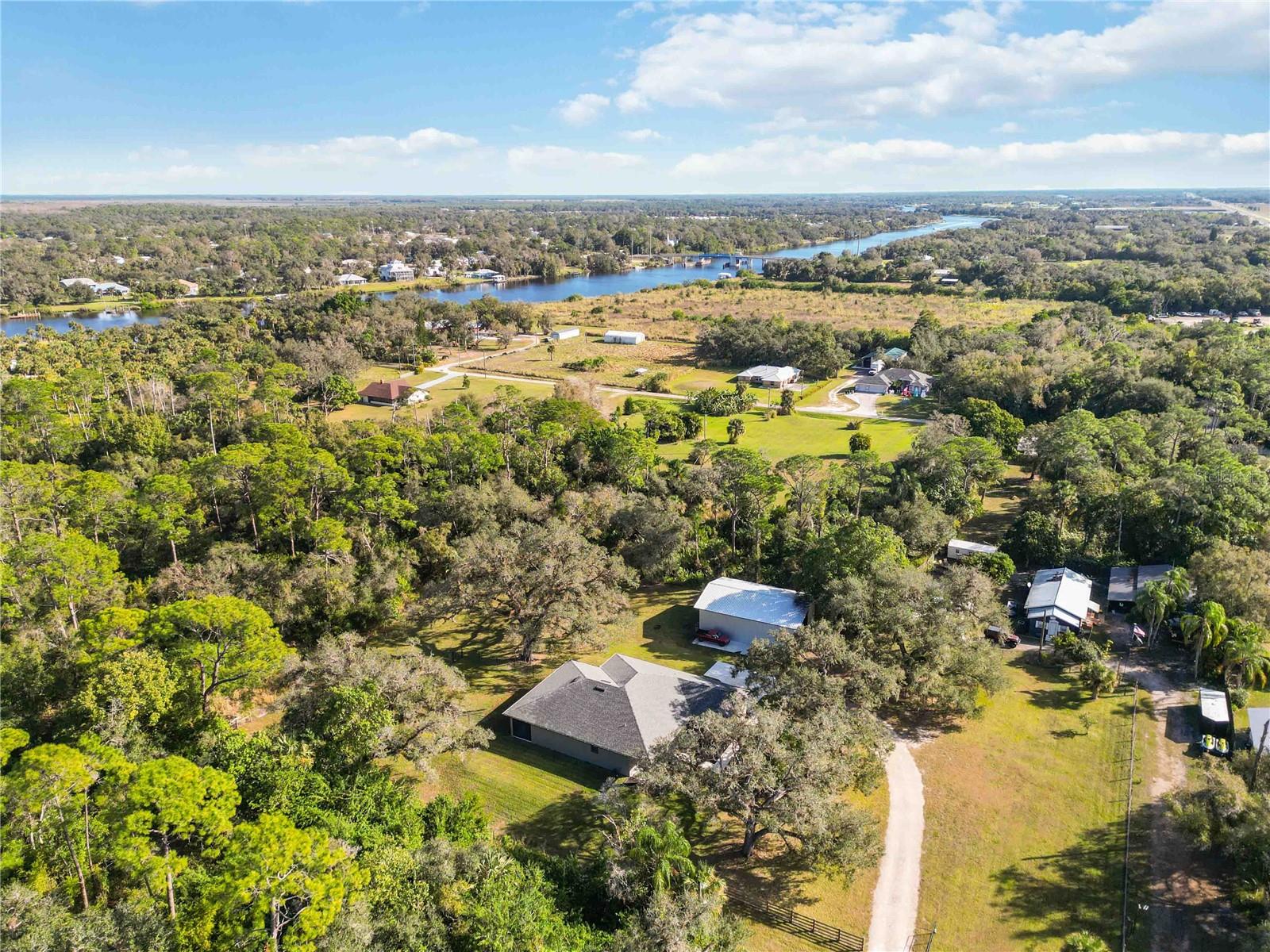 2391 LIPPINCOTT RD, ALVA, FL, 33920