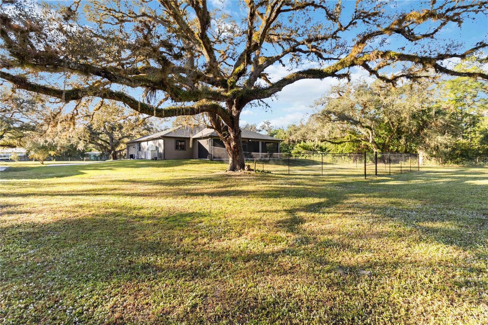 2391 LIPPINCOTT RD, ALVA, FL, 33920
