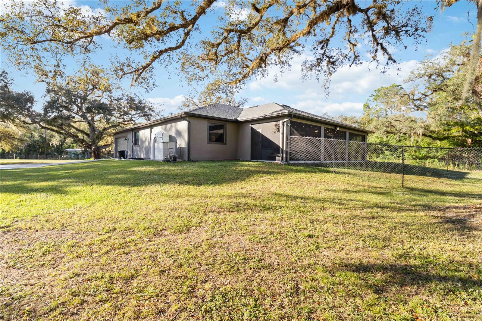 2391 LIPPINCOTT RD, ALVA, FL, 33920