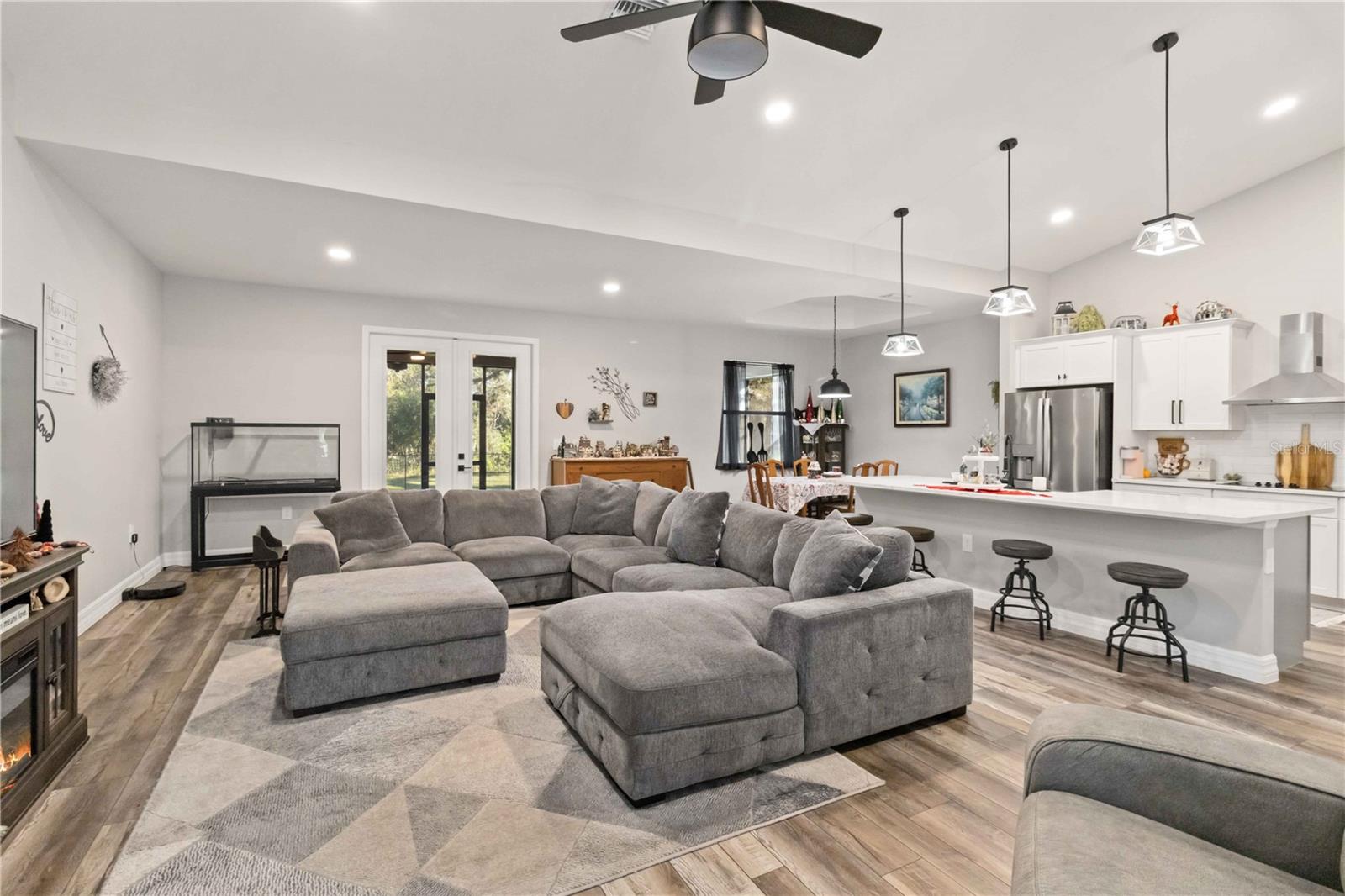 2391 LIPPINCOTT RD, ALVA, FL, 33920