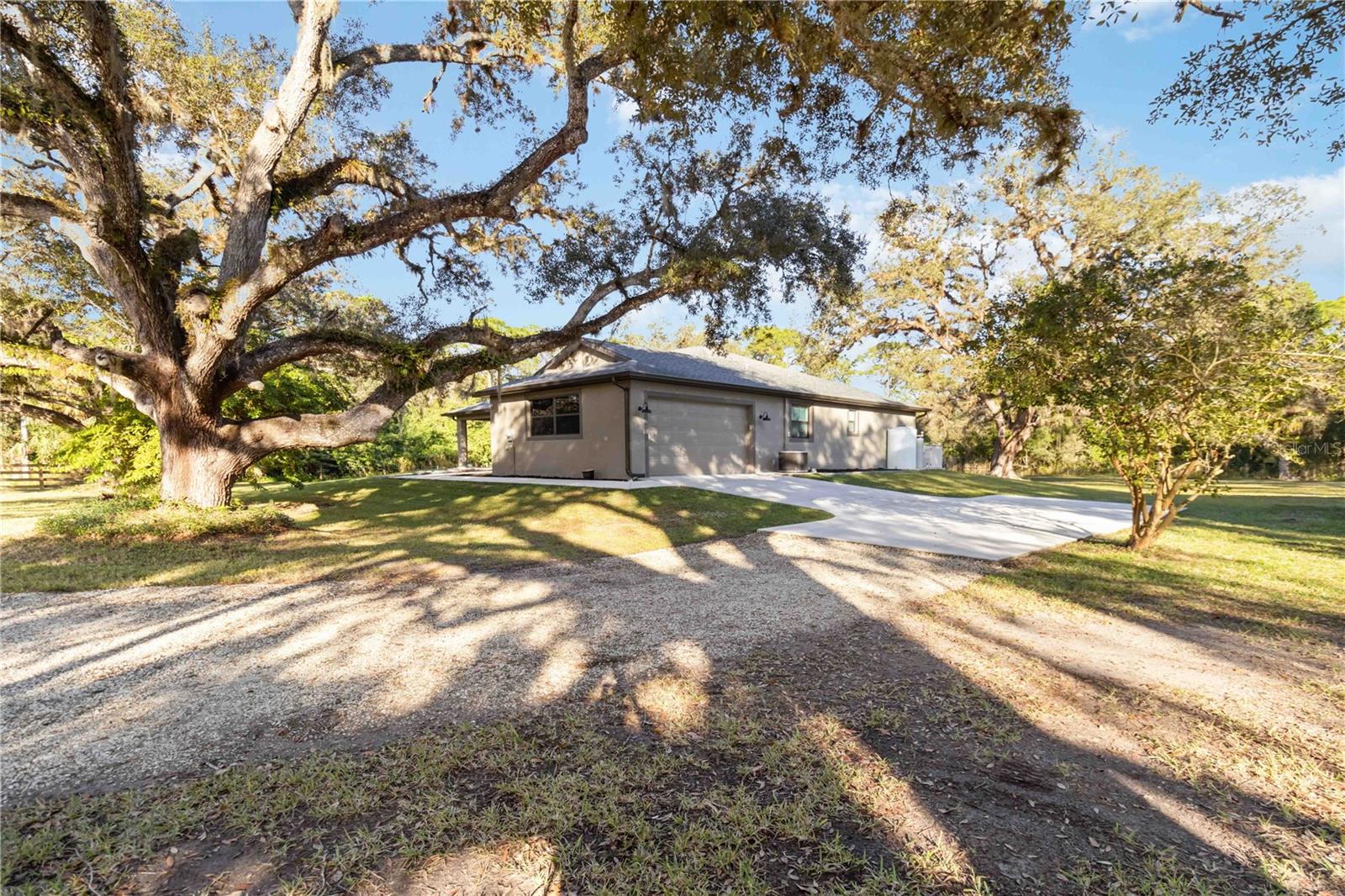 2391 LIPPINCOTT RD, ALVA, FL, 33920