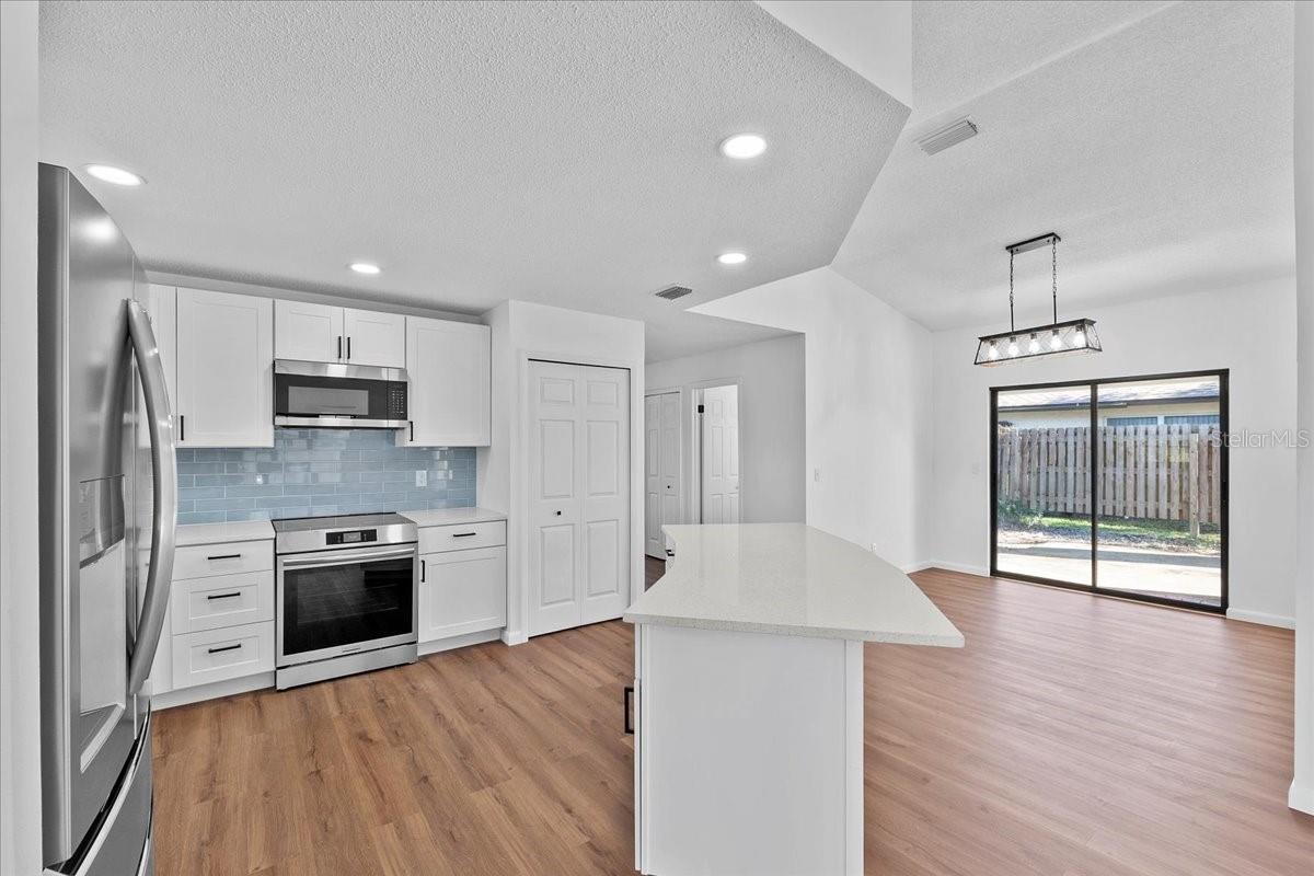 4707 GOLFVIEW RD, SEBRING, FL, 33875