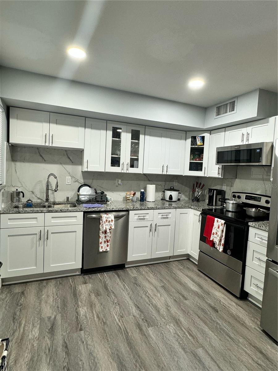 6617 TRAVIS BLVD, TAMPA, FL, 33610