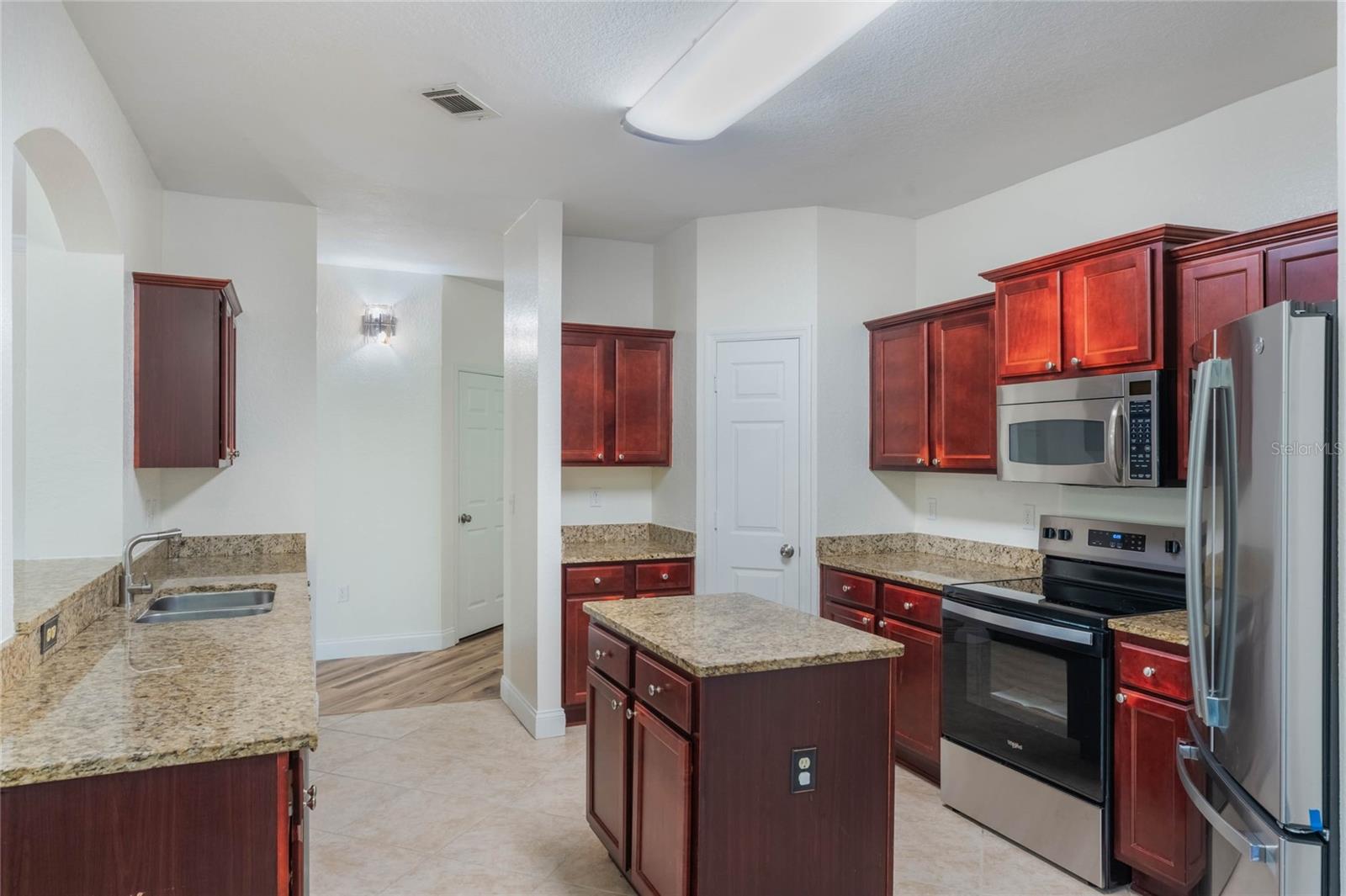 213 VILLA DI ESTE TER #113, LAKE MARY, FL, 32746