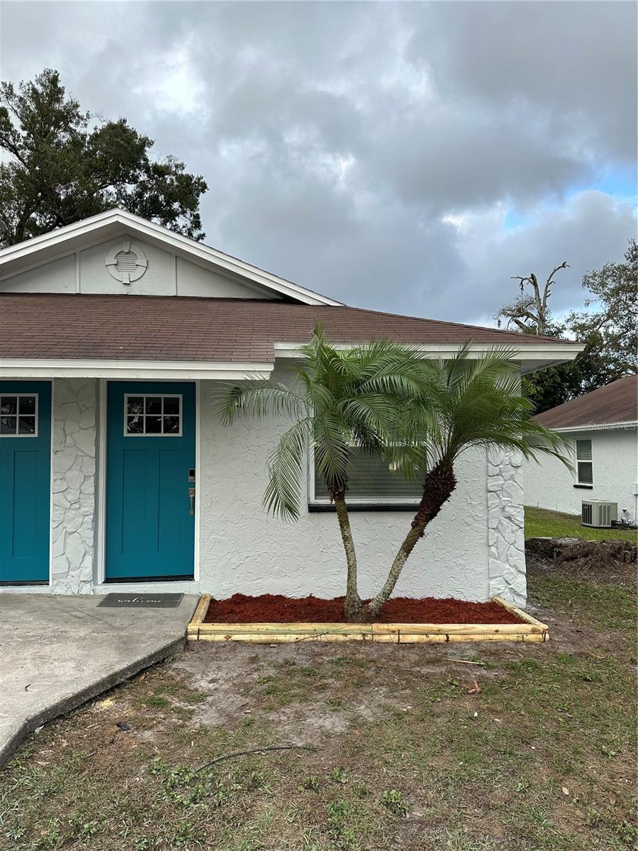 7815 LAKESHORE DR #B, TAMPA, FL, 33604