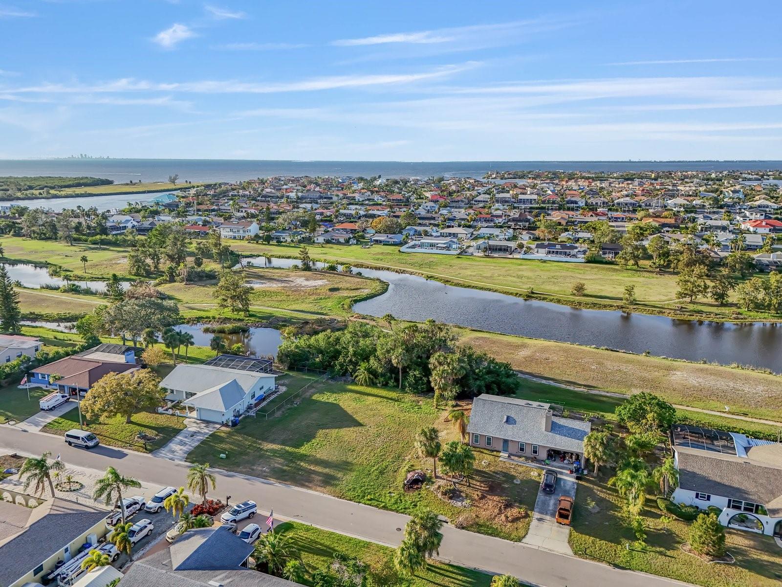 901 EAGLE LN, APOLLO BEACH, FL, 33572