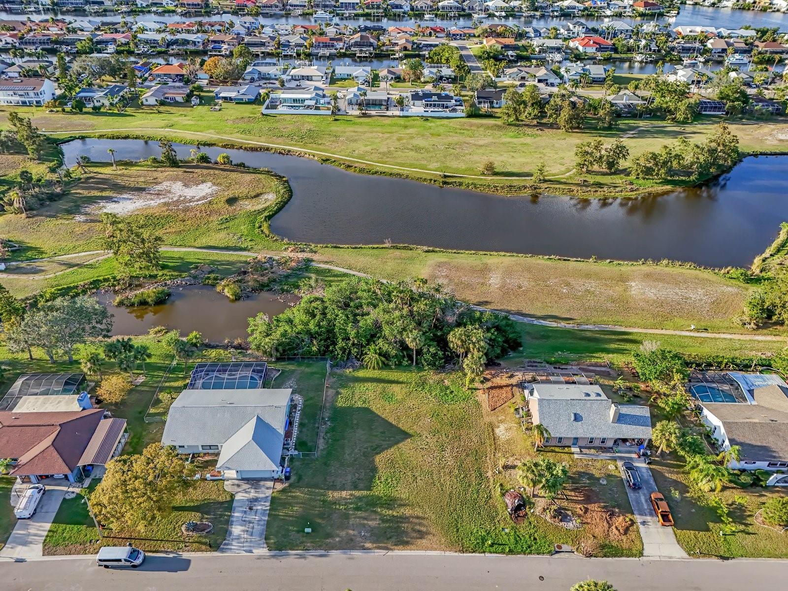 901 EAGLE LN, APOLLO BEACH, FL, 33572