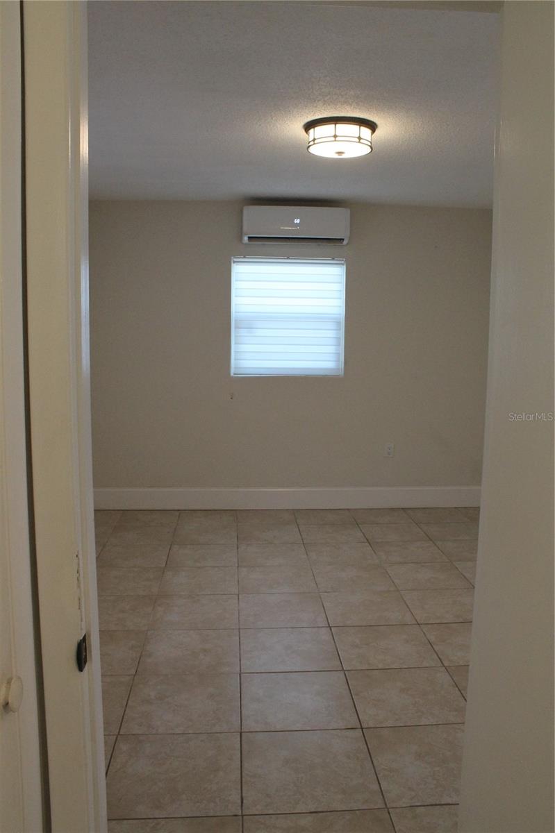 1196 ANGLE RD #B, DUNEDIN, FL, 34698