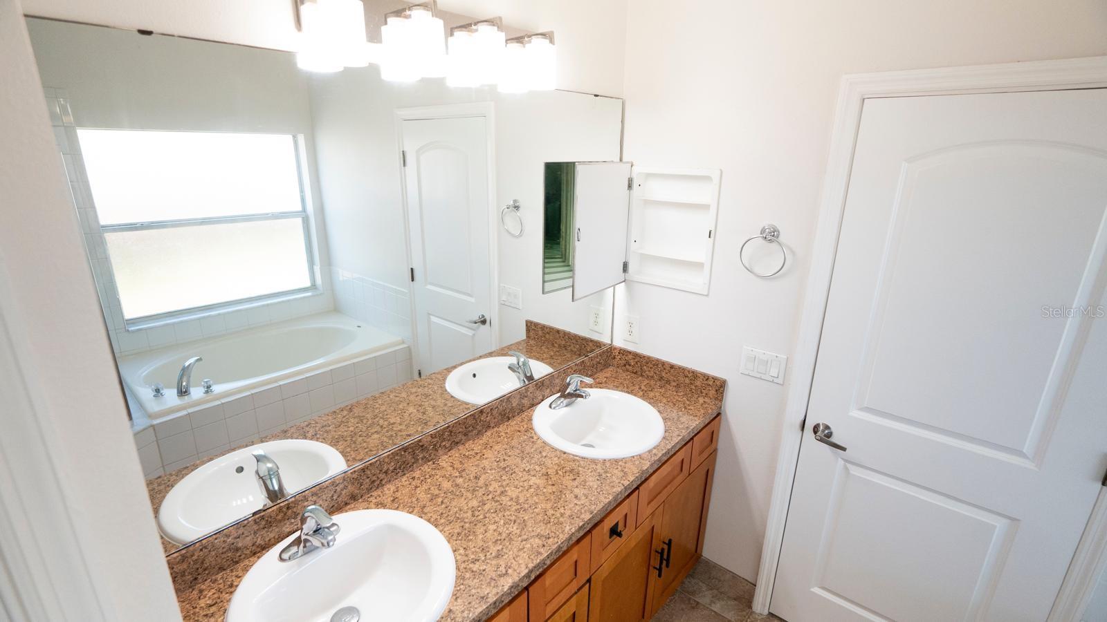 2013 GLORIA OAK CT, ORLANDO, FL, 32820