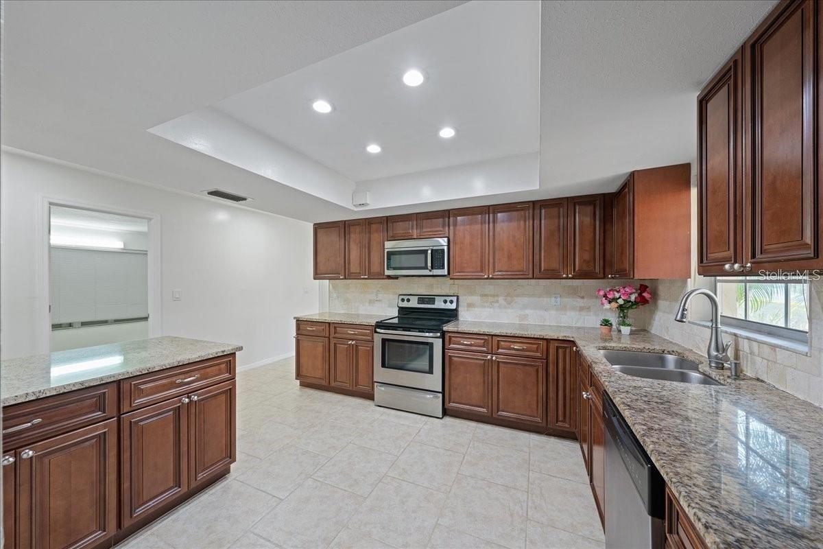 3803 PIN OAKS ST, SARASOTA, FL, 34232
