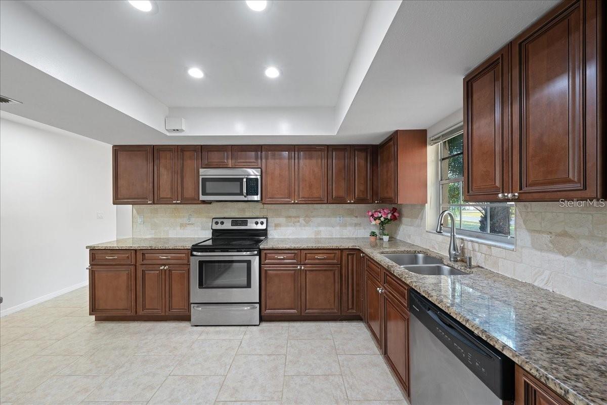 3803 PIN OAKS ST, SARASOTA, FL, 34232