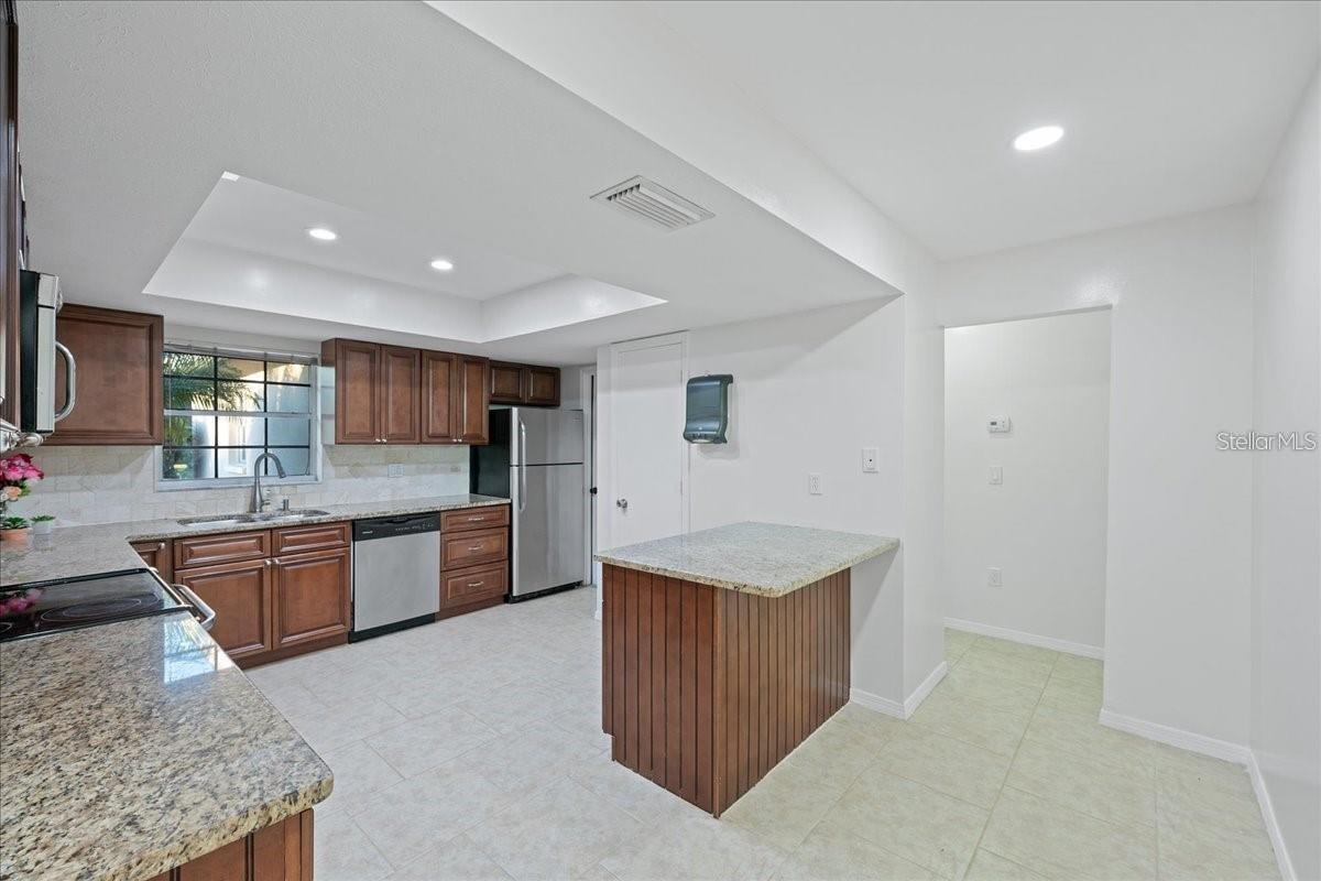 3803 PIN OAKS ST, SARASOTA, FL, 34232