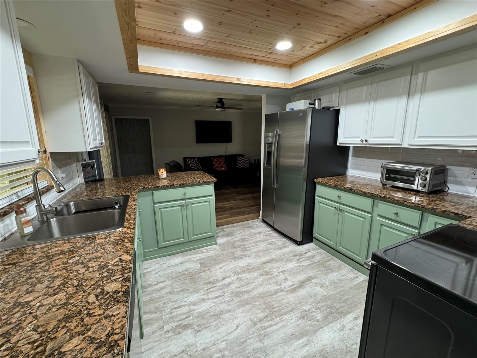1924 TRAVELERS PALM DR, EDGEWATER, FL, 32141