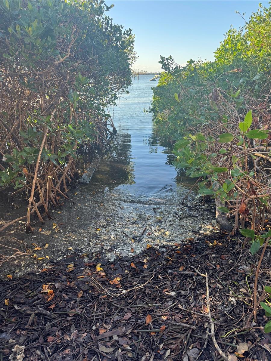 1323 LANDINGS DR #12, SARASOTA, FL, 34231