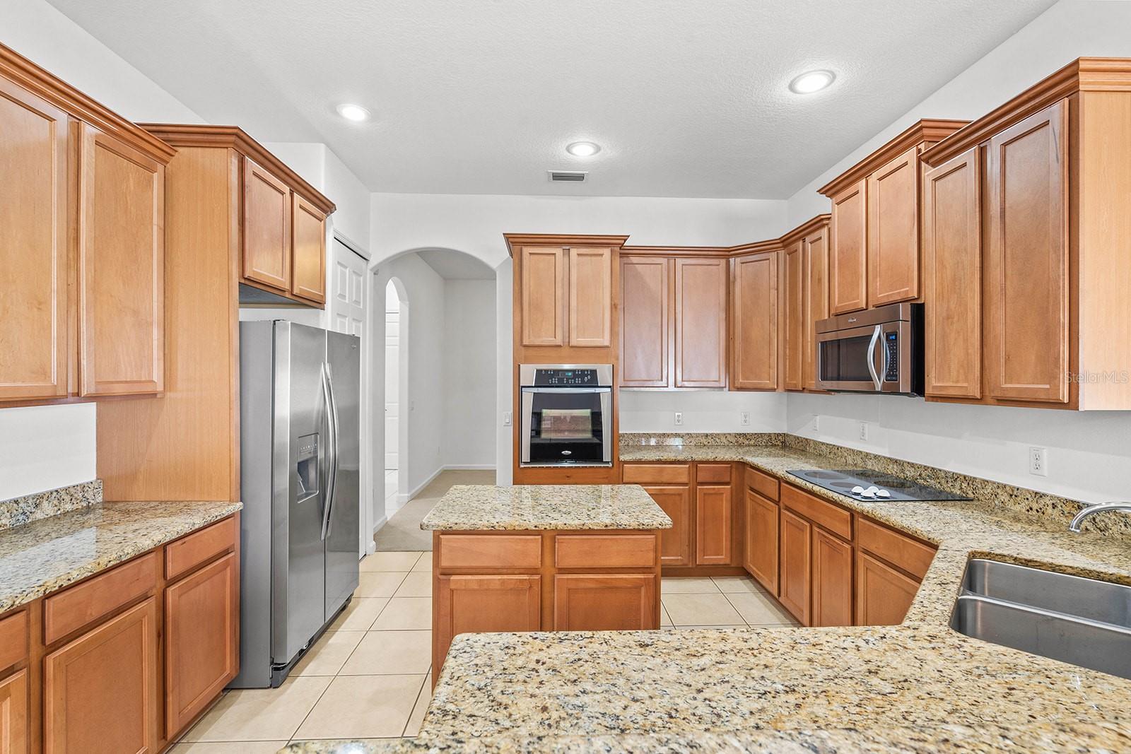 3877 SHOREVIEW DR, KISSIMMEE, FL, 34744