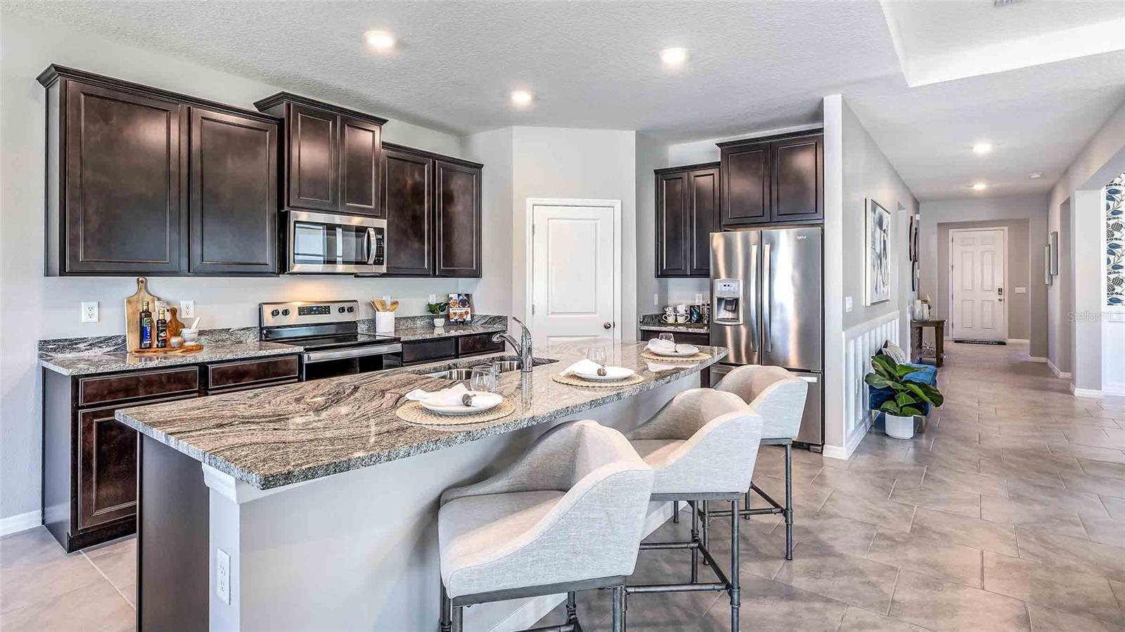10609 BRIDGEGATE HEIGHTS LOOP, SAN ANTONIO, FL, 33576