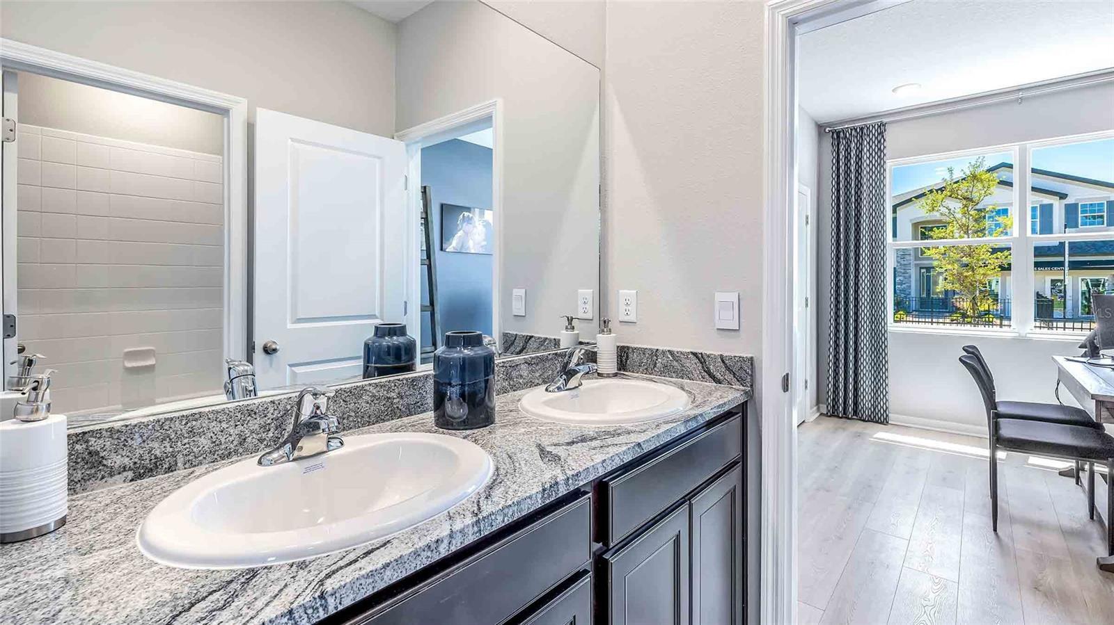 10609 BRIDGEGATE HEIGHTS LOOP, SAN ANTONIO, FL, 33576