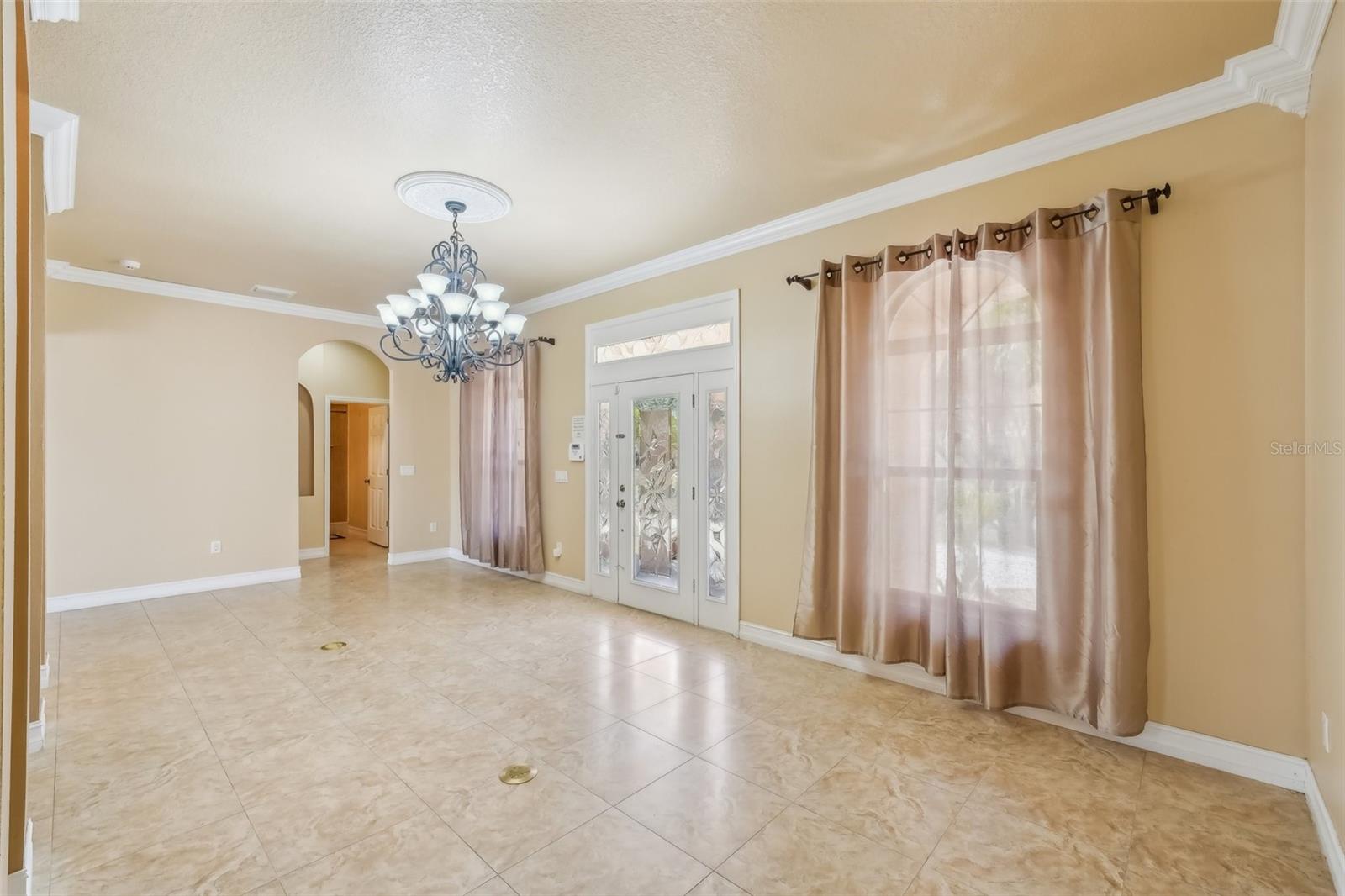 5269 61ST WAY N, KENNETH CITY, FL, 33709