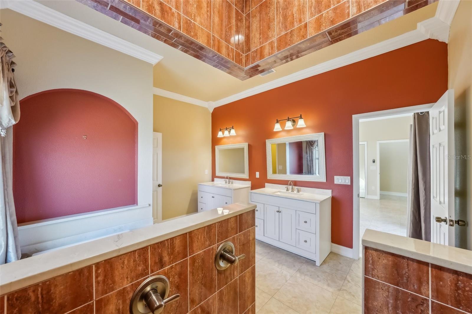 5269 61ST WAY N, KENNETH CITY, FL, 33709