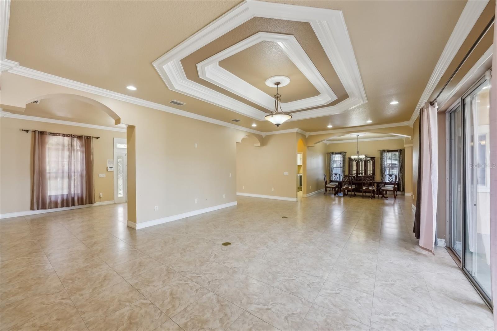 5269 61ST WAY N, KENNETH CITY, FL, 33709