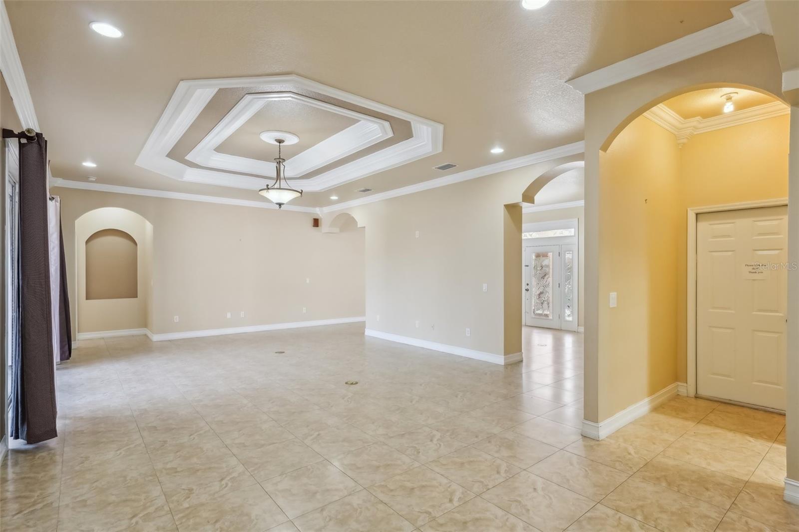 5269 61ST WAY N, KENNETH CITY, FL, 33709