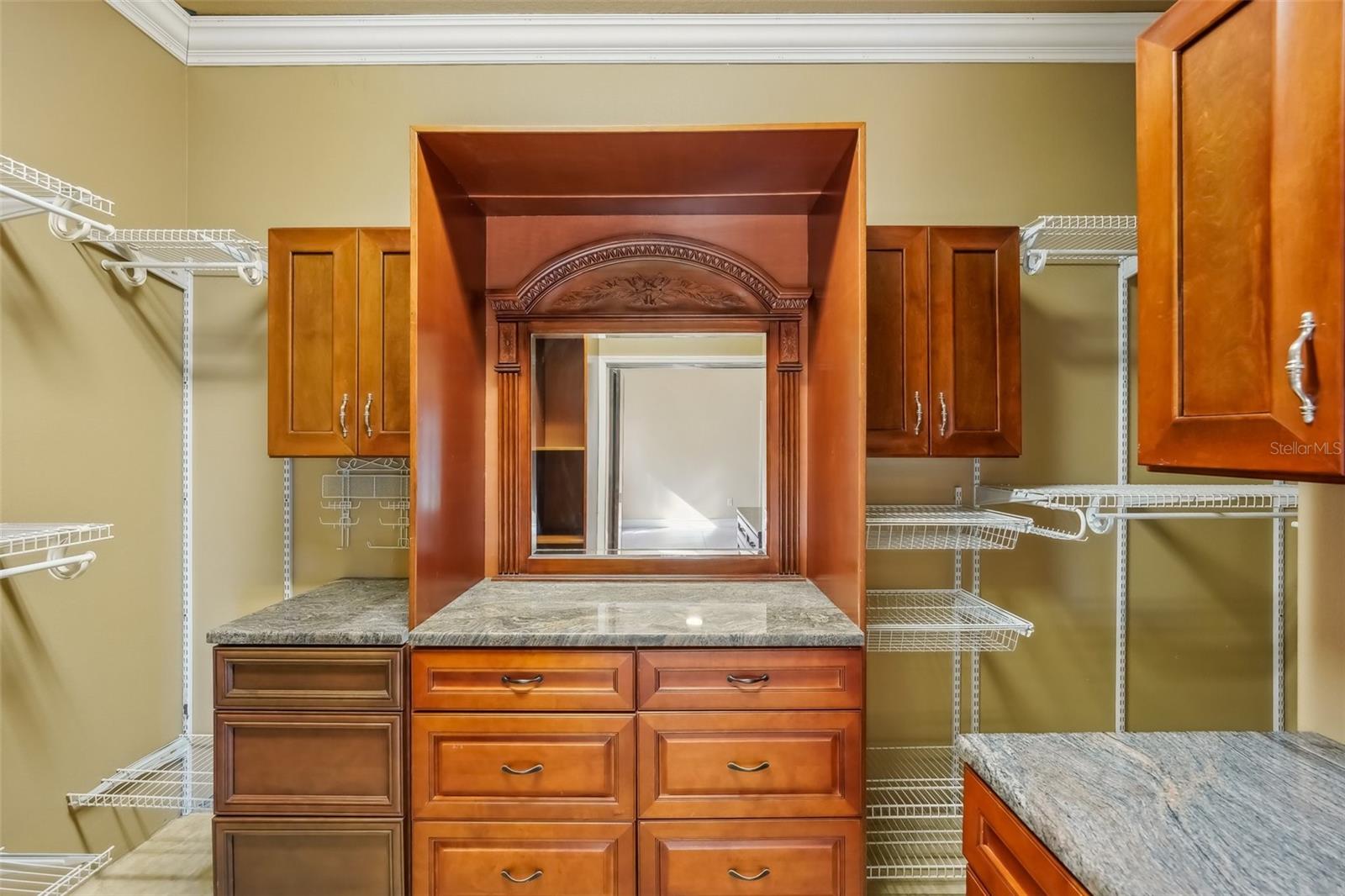 5269 61ST WAY N, KENNETH CITY, FL, 33709