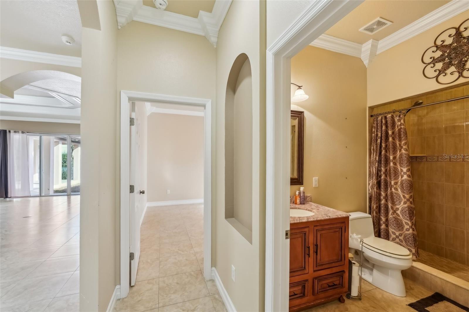 5269 61ST WAY N, KENNETH CITY, FL, 33709