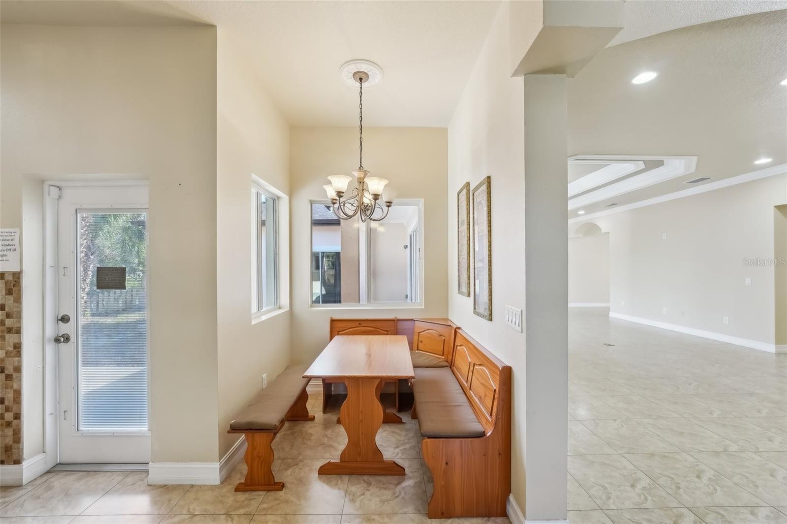 5269 61ST WAY N, KENNETH CITY, FL, 33709