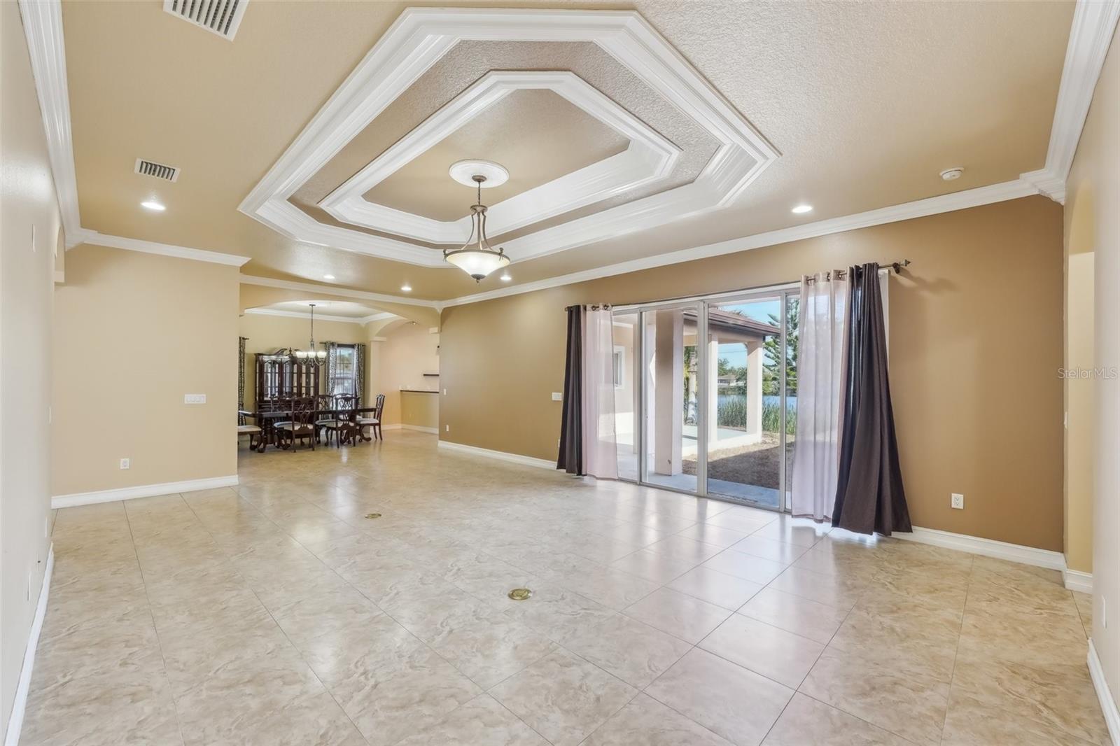 5269 61ST WAY N, KENNETH CITY, FL, 33709