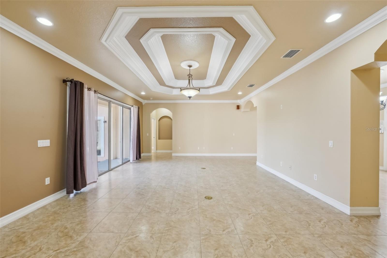 5269 61ST WAY N, KENNETH CITY, FL, 33709