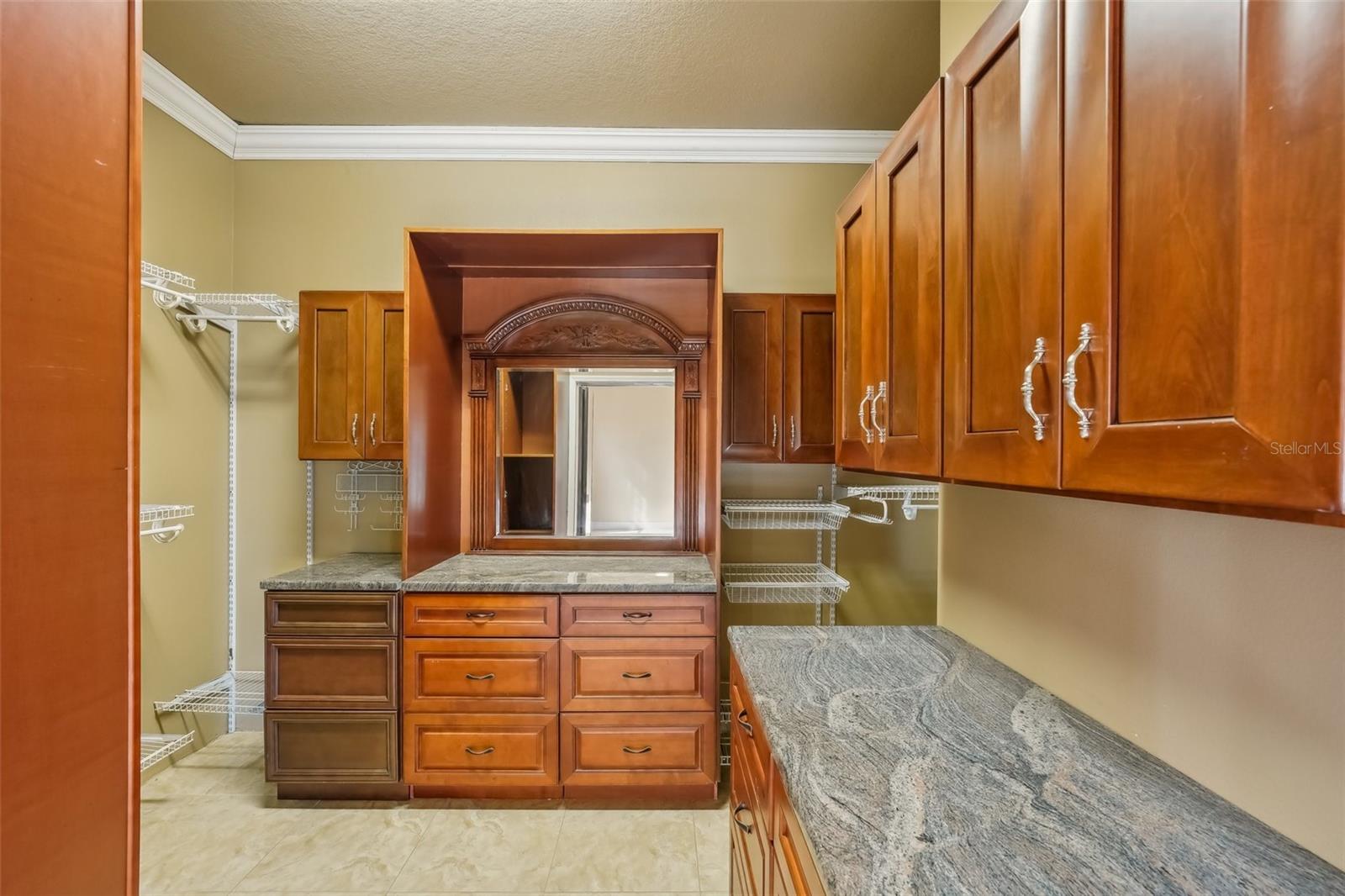 5269 61ST WAY N, KENNETH CITY, FL, 33709