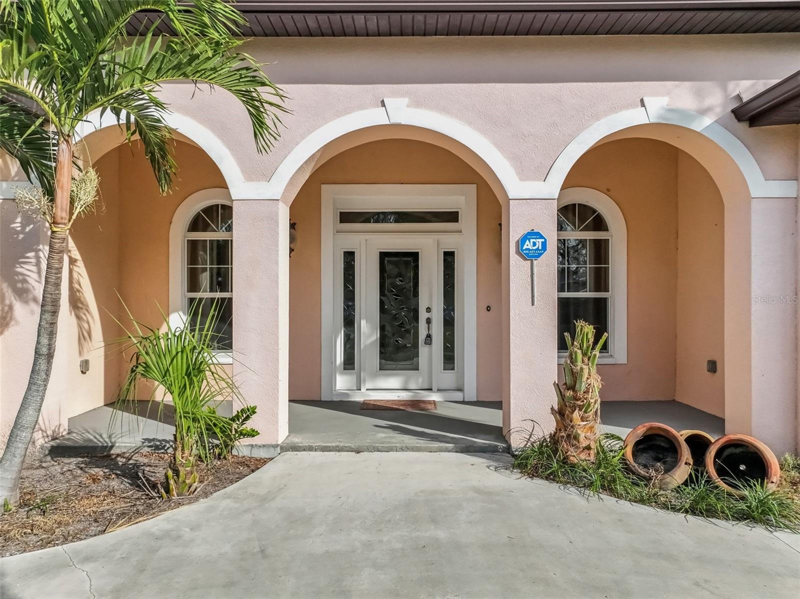 5269 61ST WAY N, KENNETH CITY, FL, 33709