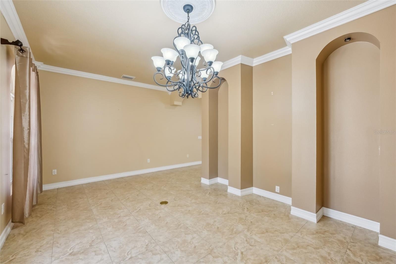 5269 61ST WAY N, KENNETH CITY, FL, 33709