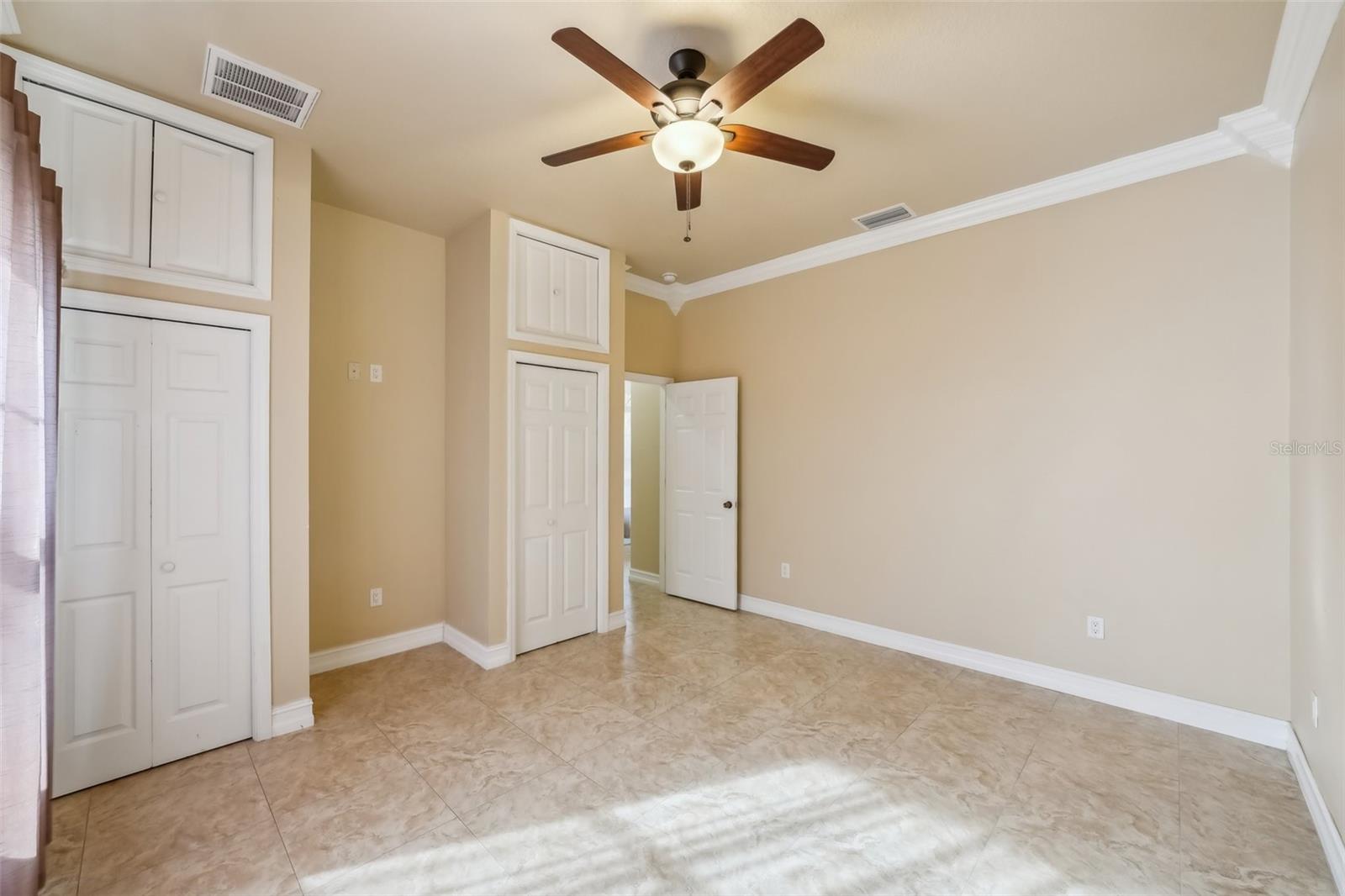 5269 61ST WAY N, KENNETH CITY, FL, 33709