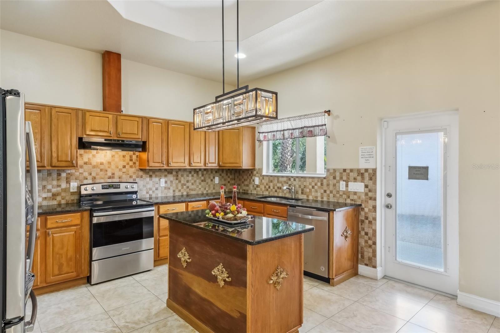 5269 61ST WAY N, KENNETH CITY, FL, 33709