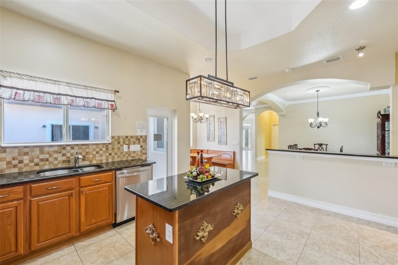 5269 61ST WAY N, KENNETH CITY, FL, 33709