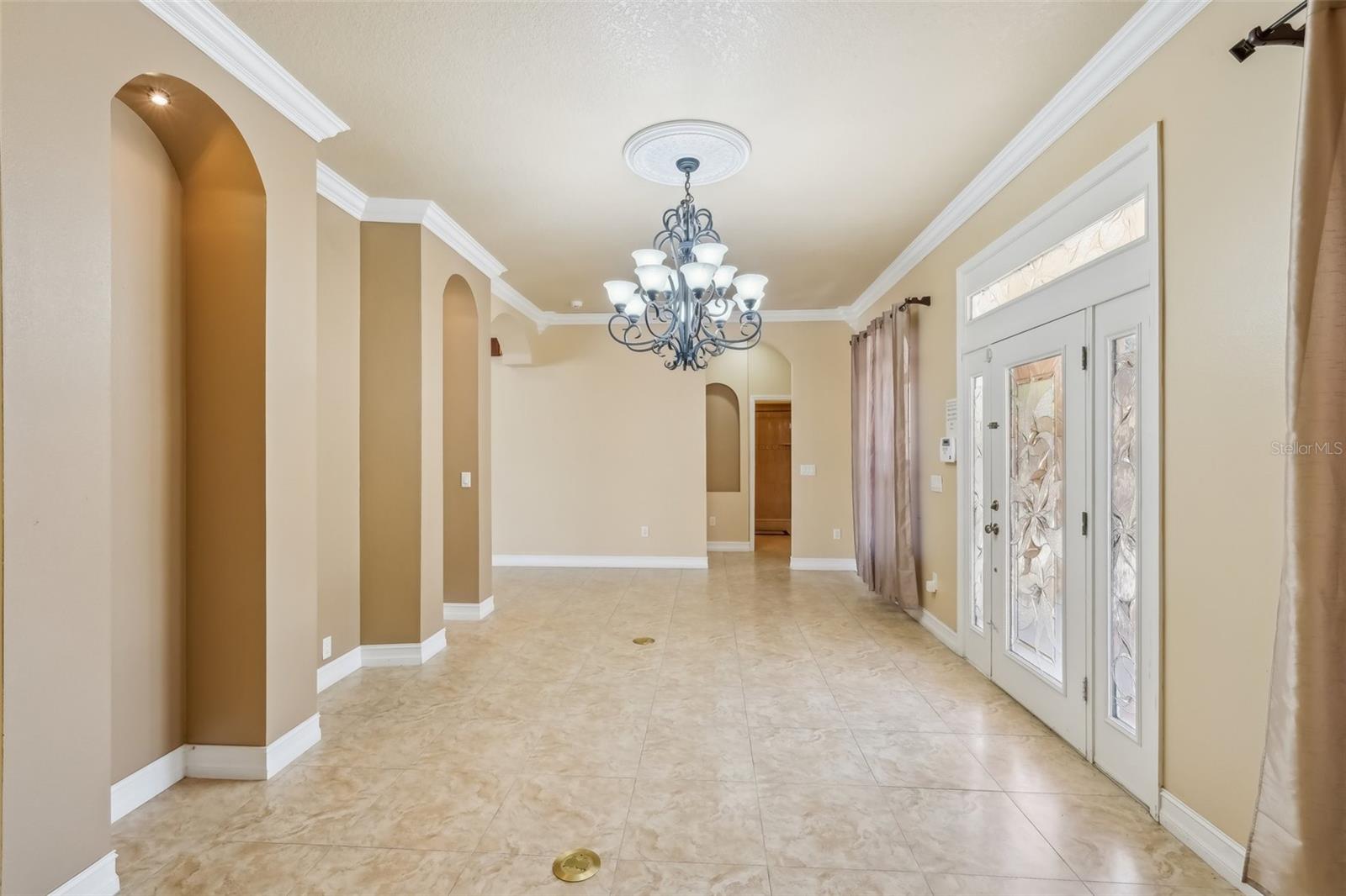 5269 61ST WAY N, KENNETH CITY, FL, 33709