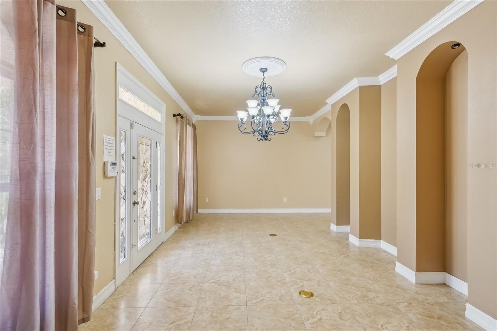 5269 61ST WAY N, KENNETH CITY, FL, 33709