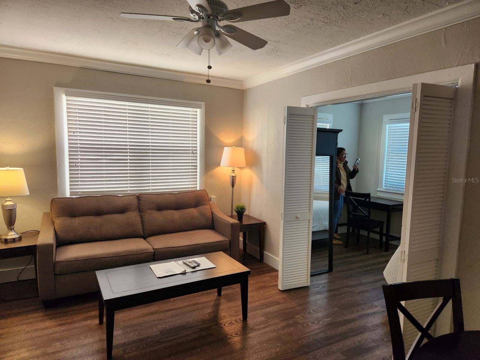 515 COLUMBIA DR #9, TAMPA, FL, 33606
