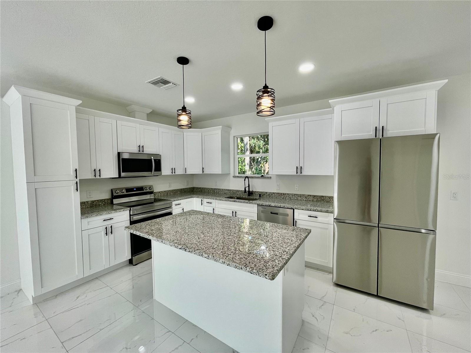 16417 LAKE BYRD DR, TAMPA, FL, 33618