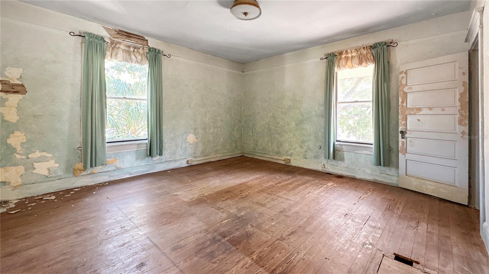 322 S PLANT AVE, TAMPA, FL, 33606