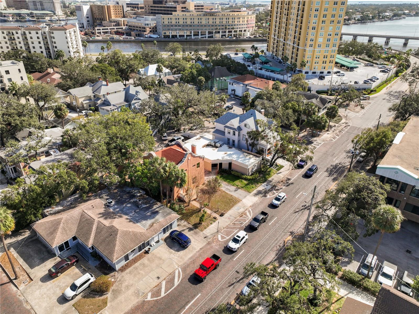 322 S PLANT AVE, TAMPA, FL, 33606