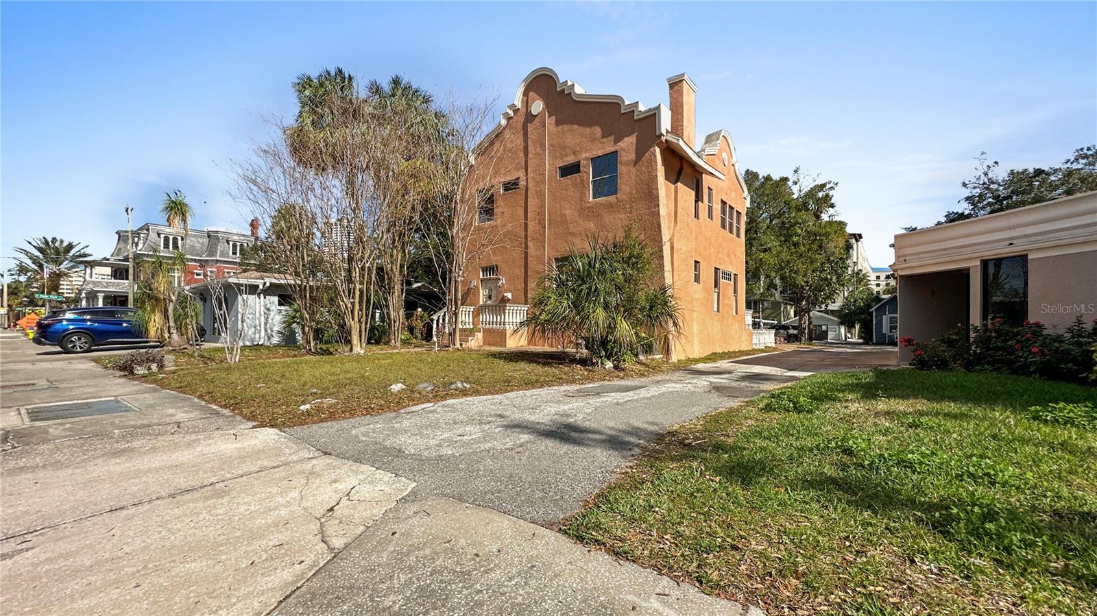 322 S PLANT AVE, TAMPA, FL, 33606