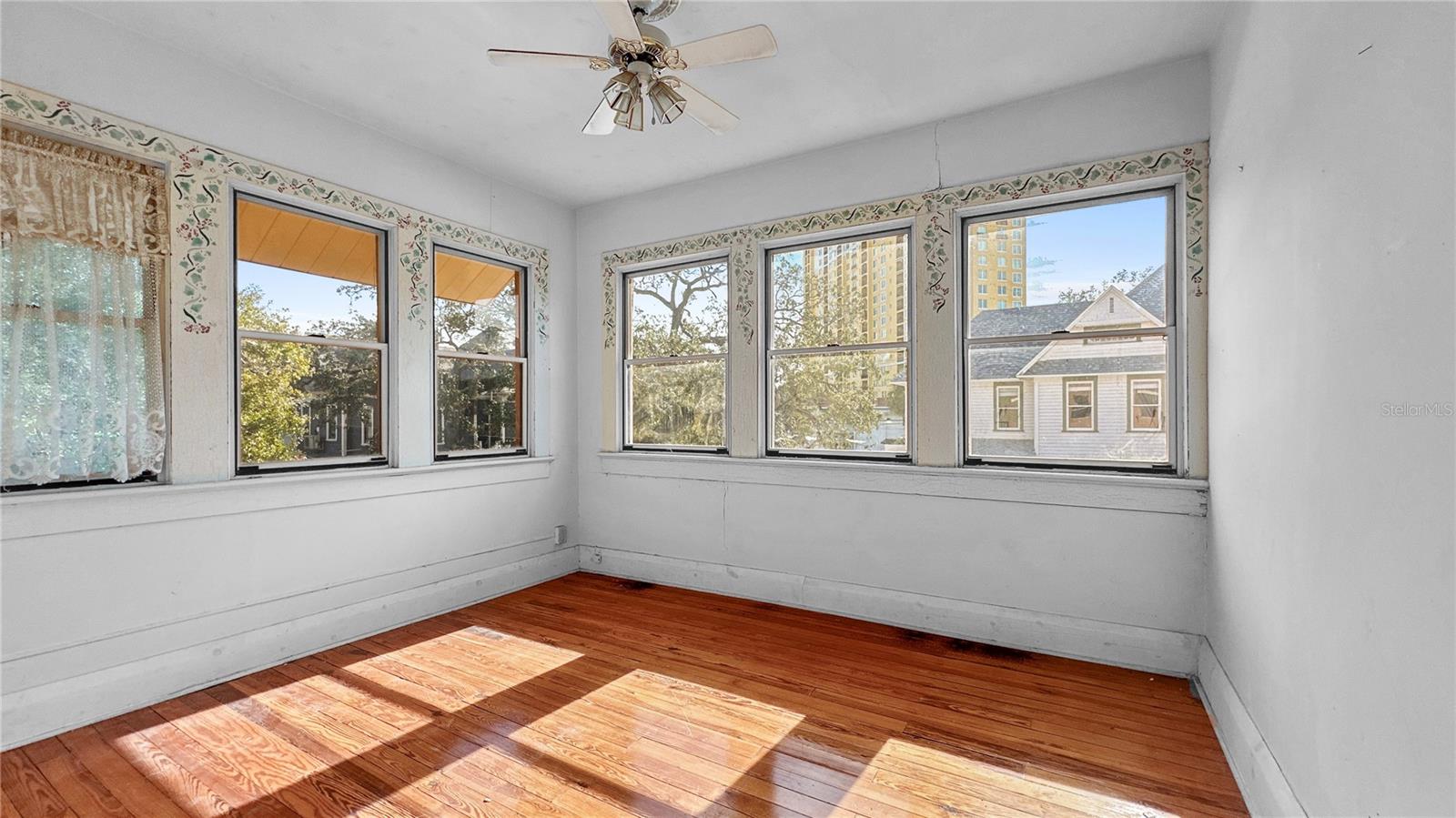 322 S PLANT AVE, TAMPA, FL, 33606