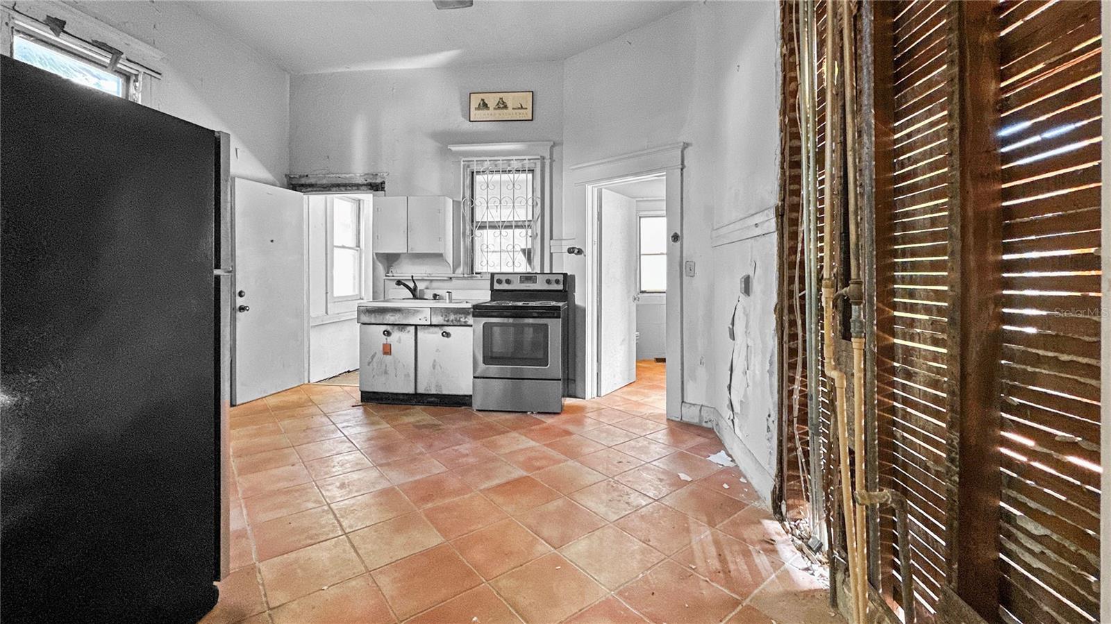 322 S PLANT AVE, TAMPA, FL, 33606