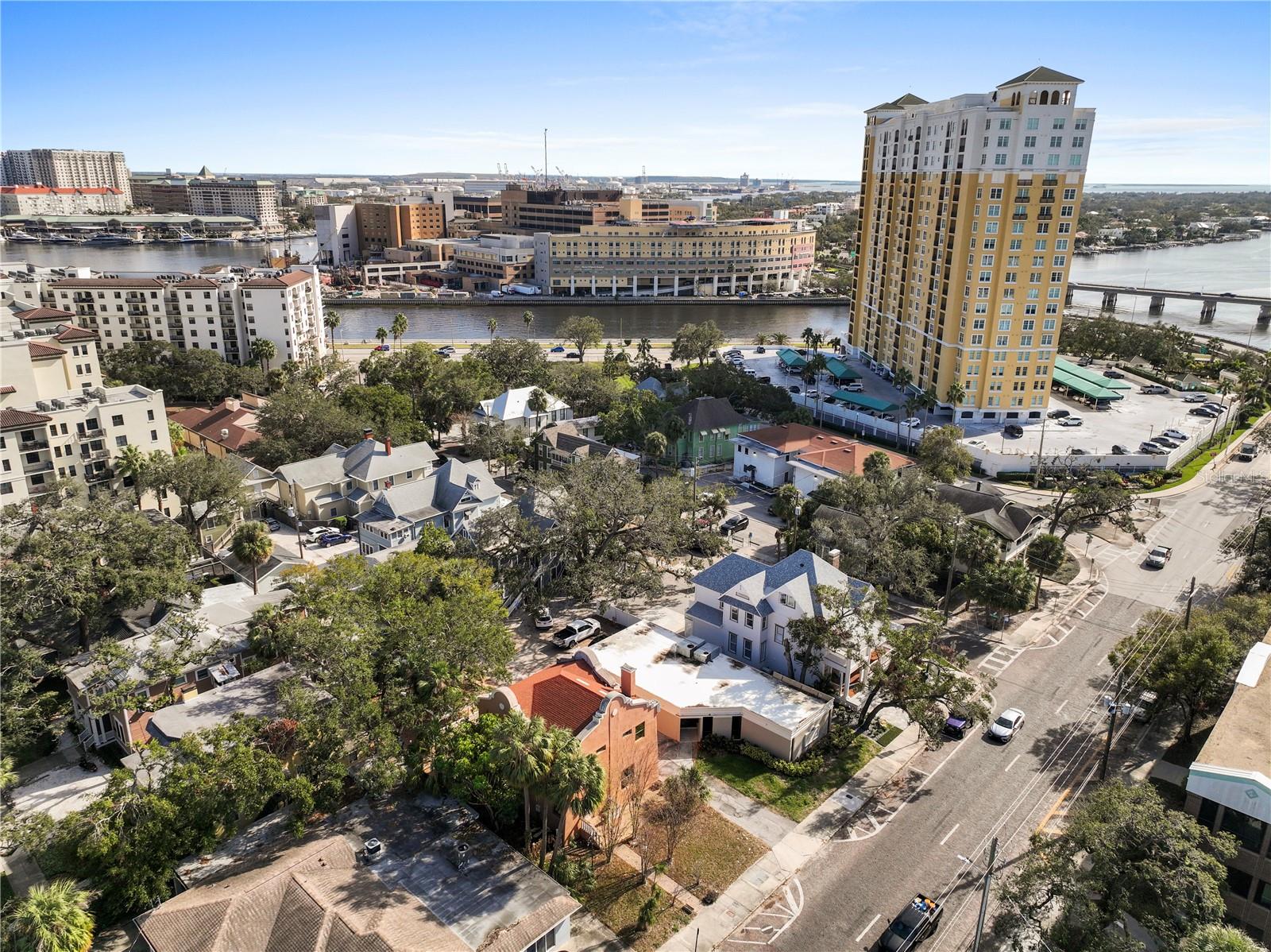 322 S PLANT AVE, TAMPA, FL, 33606